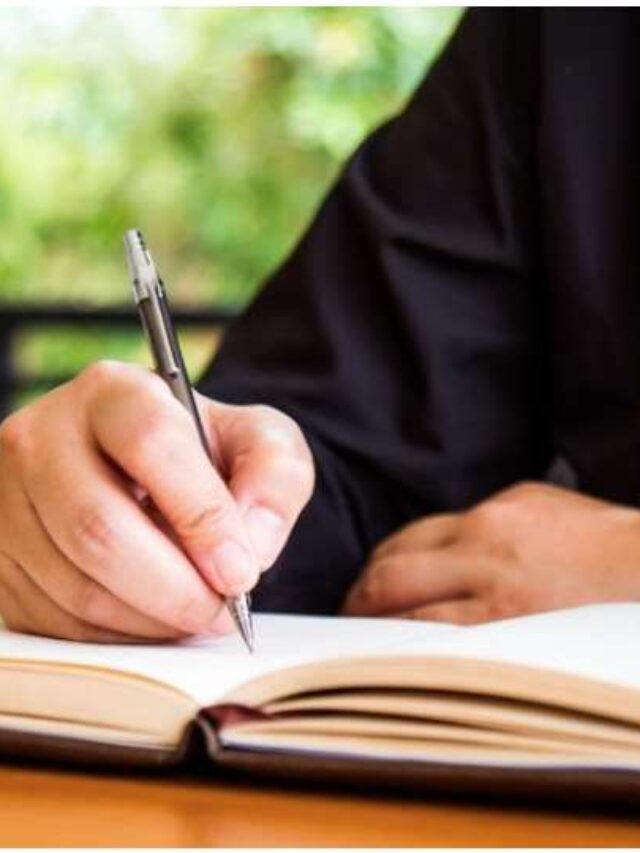 07_04_2022-diary_writing_22606744