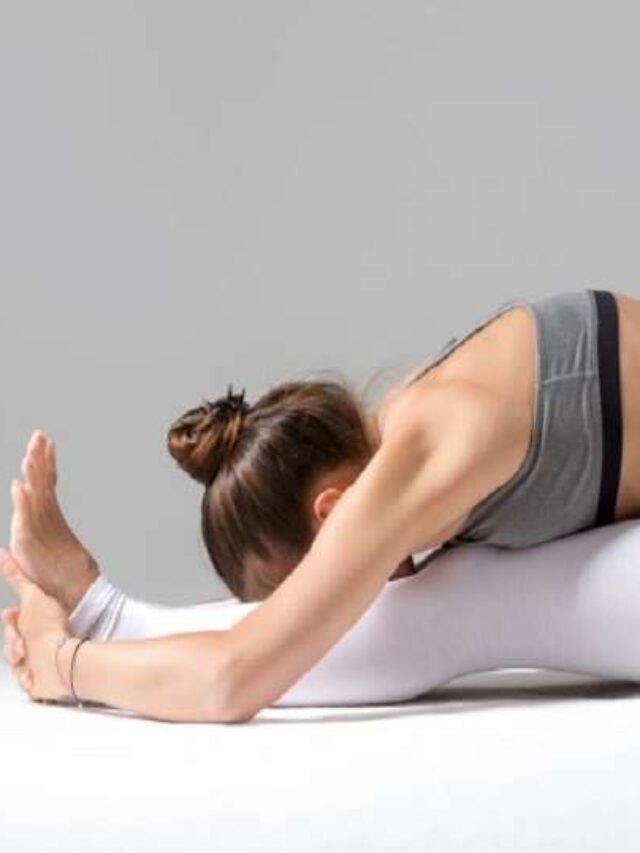 16_08_2020-paschimottanasana_20630986