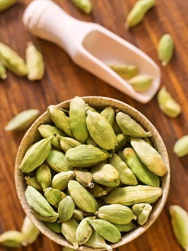 khali pet elaichi khane ke fayde